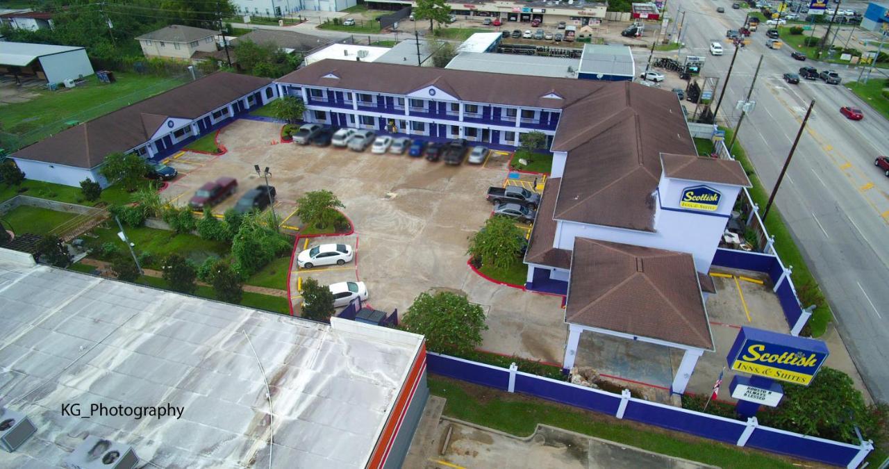 Scottish Inn And Suites Houston-Jones Road Экстерьер фото