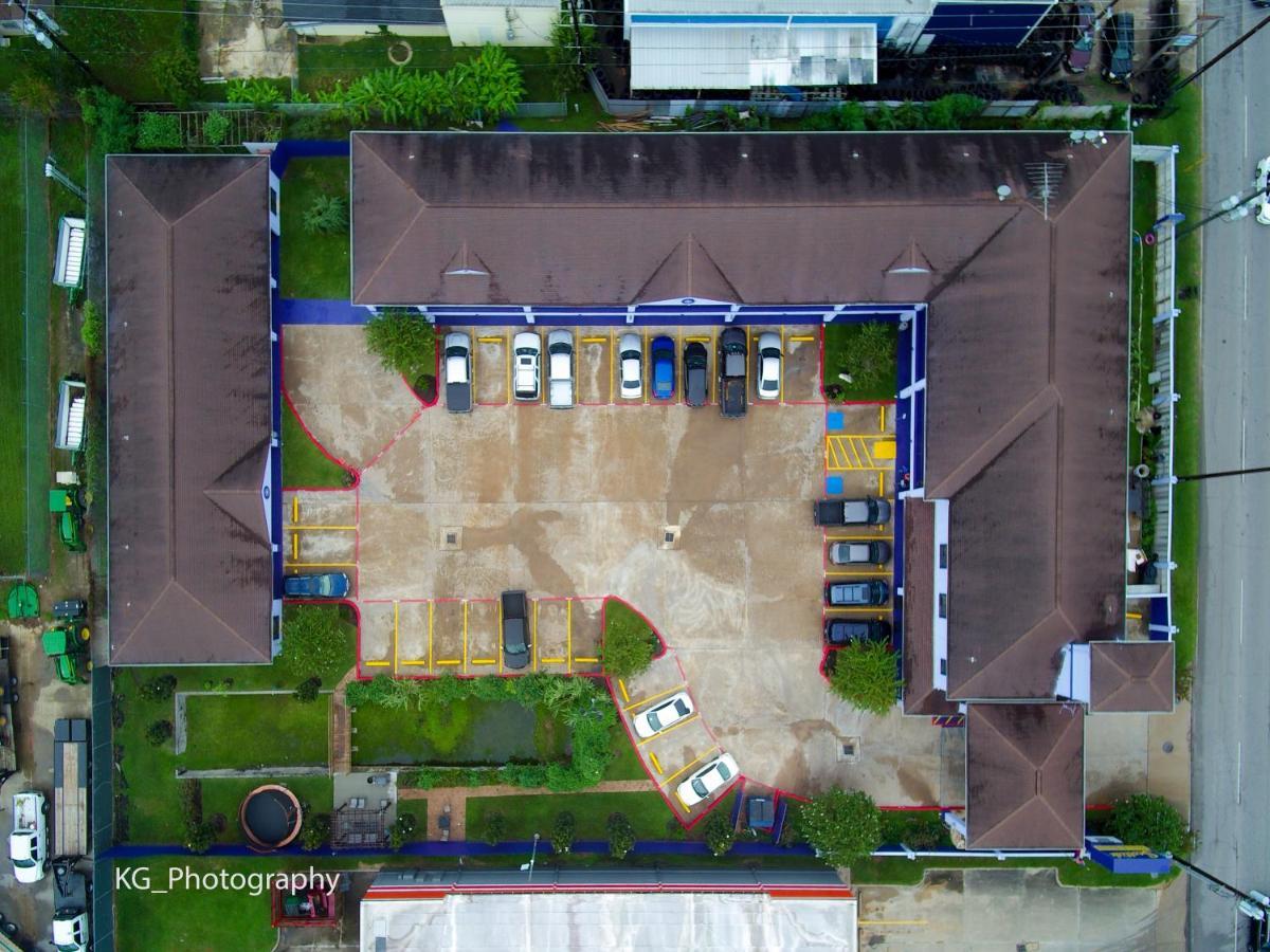 Scottish Inn And Suites Houston-Jones Road Экстерьер фото