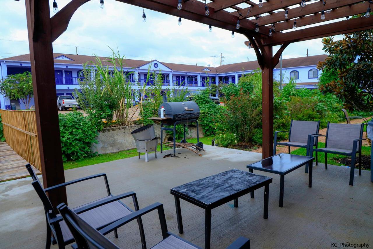 Scottish Inn And Suites Houston-Jones Road Экстерьер фото
